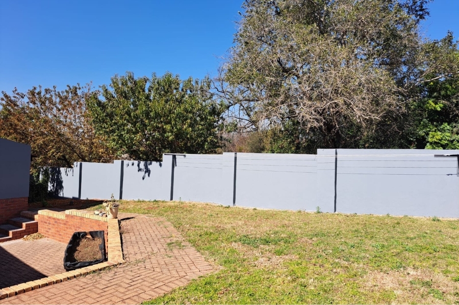 4 Bedroom Property for Sale in Buffelspoort Eco Estate North West